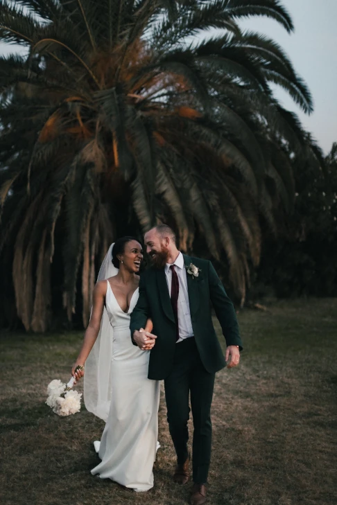 photographie d'un couple de mariés